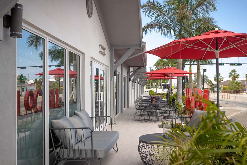 The Locale Hotel Grand Cayman George Town Buitenkant foto