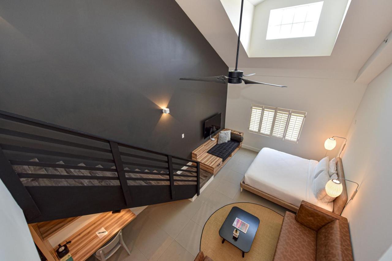 The Locale Hotel Grand Cayman George Town Buitenkant foto